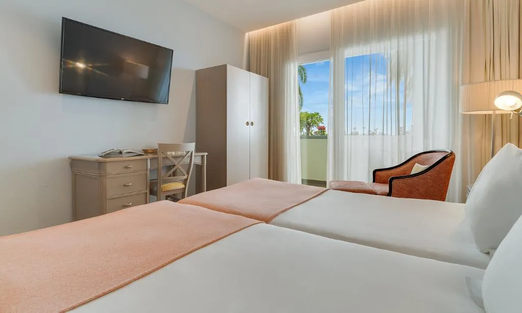 TWIN CLASSIC Room, Pestana Promenade Premium Ocean Resort, Madeira
