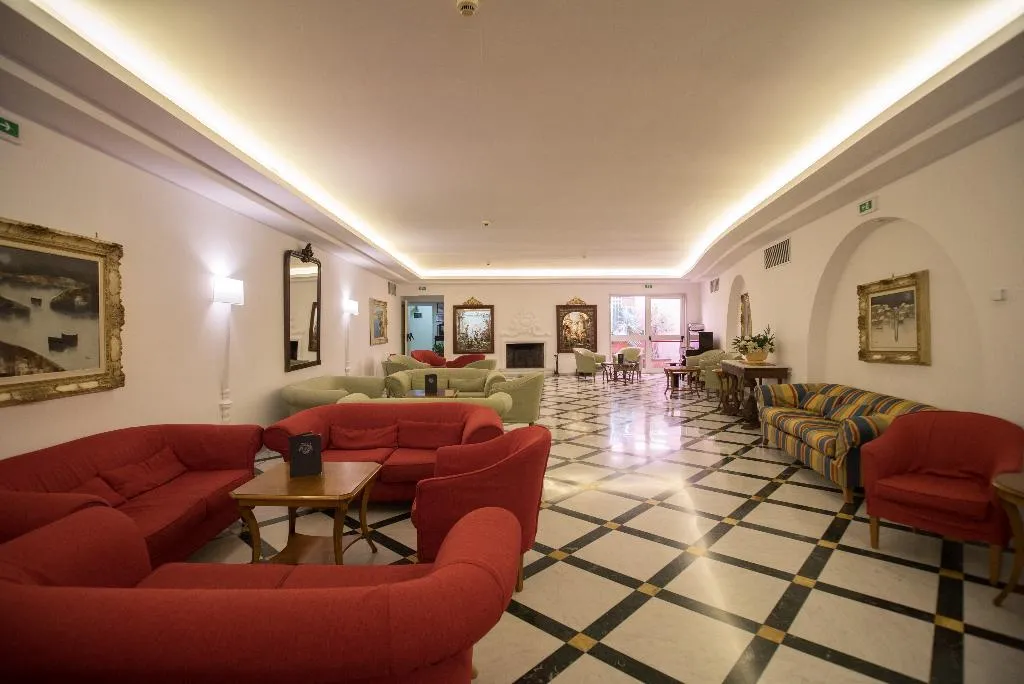 Lobby, Villa Maria, Naples