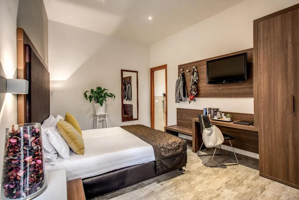 Double or Twin DELUXE Room, Rome Garden, Rome