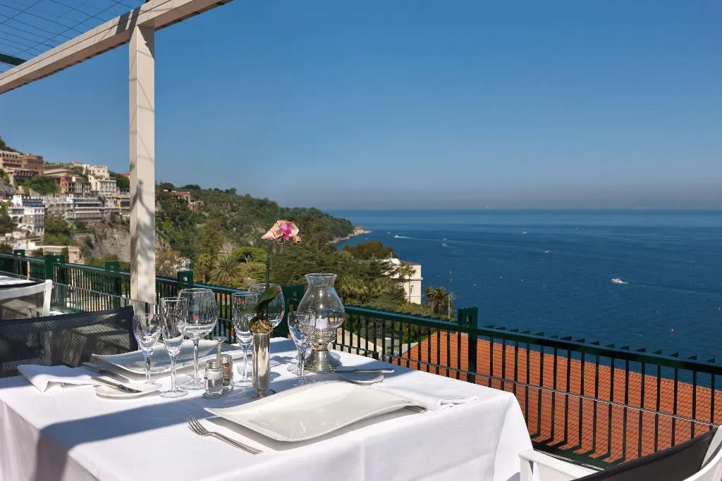 Restaurant, Continental, Naples
