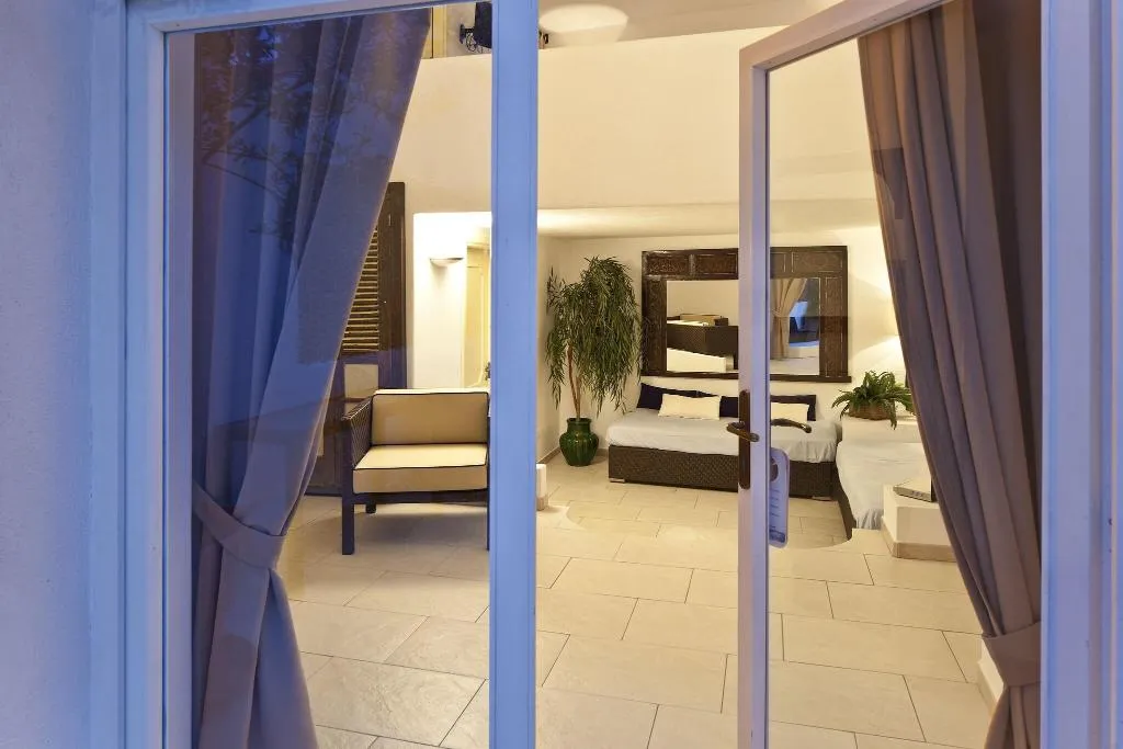 Room, Miramare Sea Resort and Spa, Naples