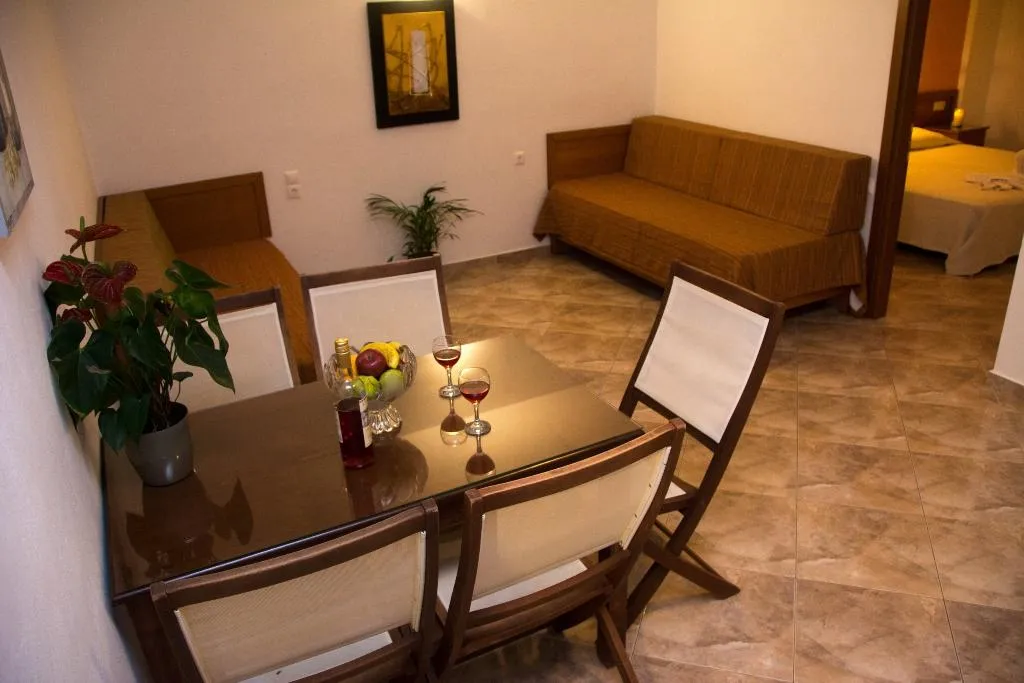 APARTMENT CAPACITY 5 ONE BEDROOM Room, Ippoliti Village, Crete