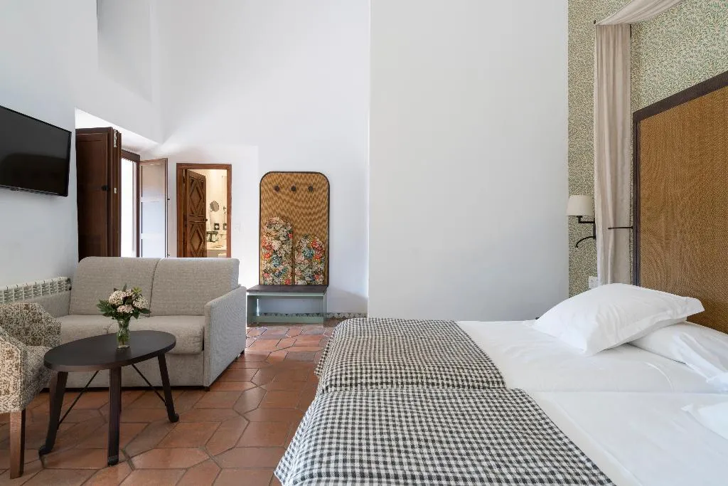 DOUBLE SUPERIOR Room, Parador de Guadalupe, Madrid