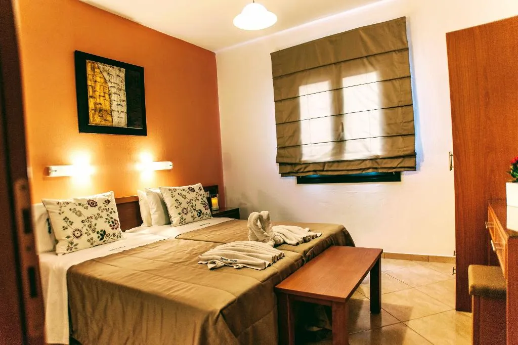 APARTMENT CAPACITY 5 TWO BEDROOMS Room, Ippoliti Village, Crete