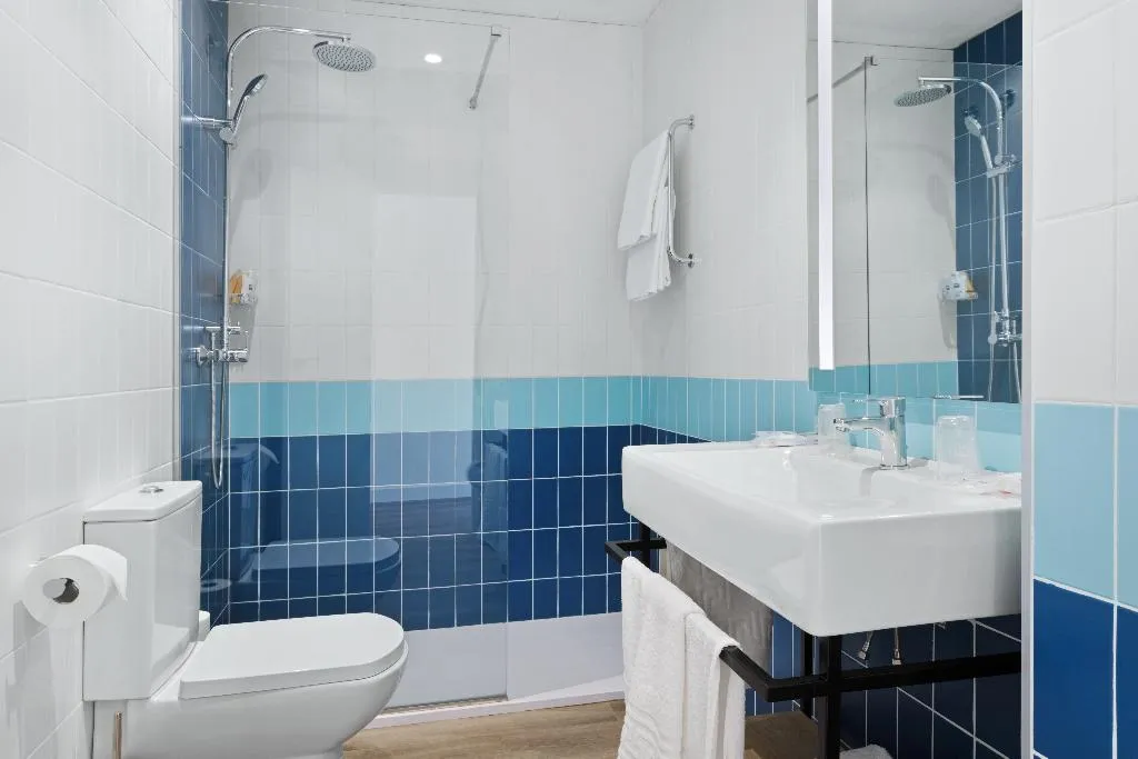SUITE CAPACITY 3 Room, Palmanova Suites by TRH, Majorca