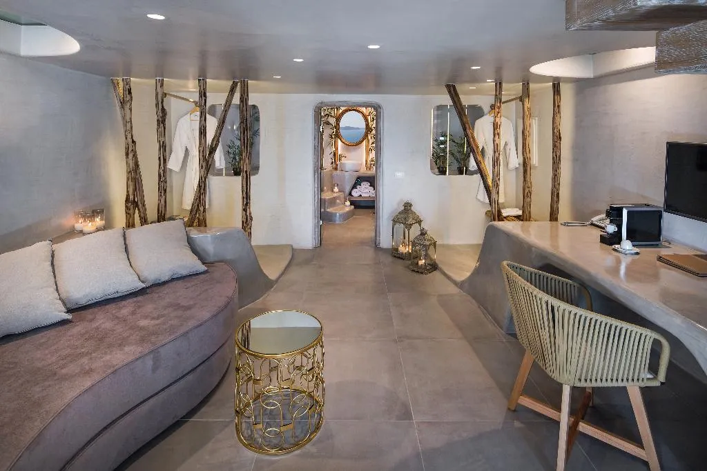 SUITE GRAND Room, Athina Luxury Suites, Santorini