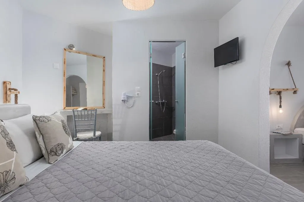 SUITE SUPERIOR Room, Gizis Cliffside Suites, Santorini