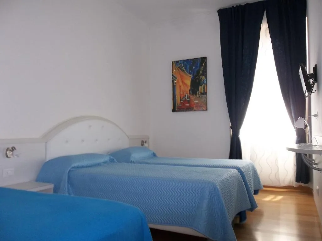 Room, Albergo Amalfi Milano, Milan