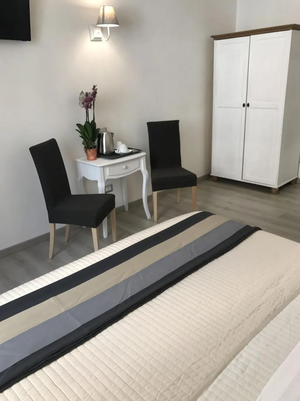 Room, Angolo Di Roma, Naples