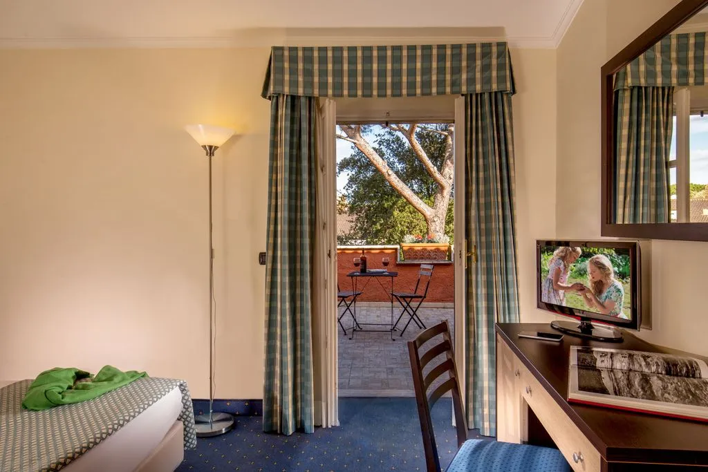 Double or Twin STANDARD Room, Resort La Rocchetta, Rome