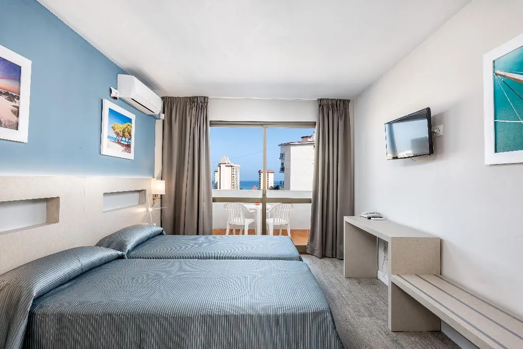 STUDIO CAPACITY 3 Room, Aparthotel Veramar, Costa Del Sol