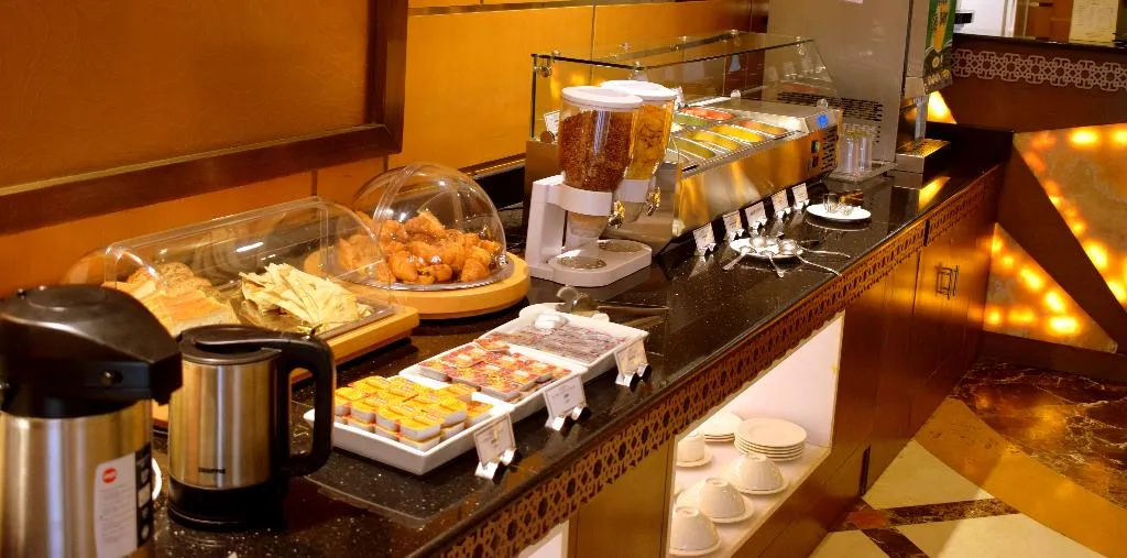Restaurant, Emirates Stars Hotel Apartments, Dubai