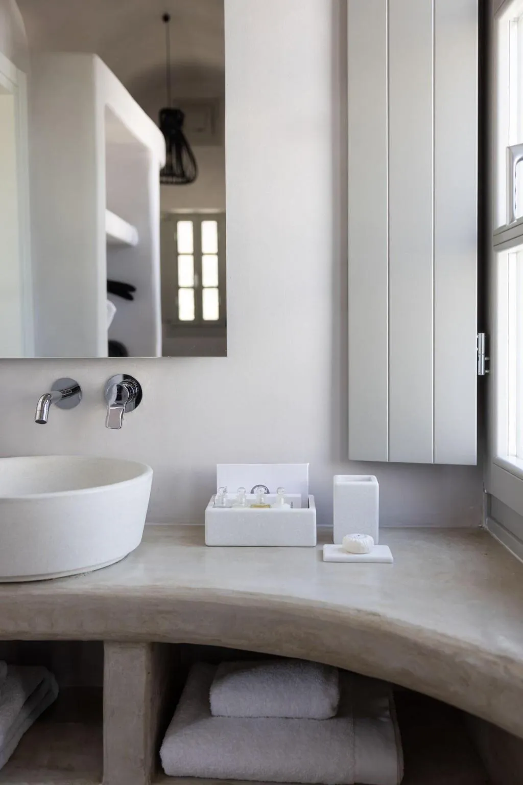 Room, Danae Suites, Santorini