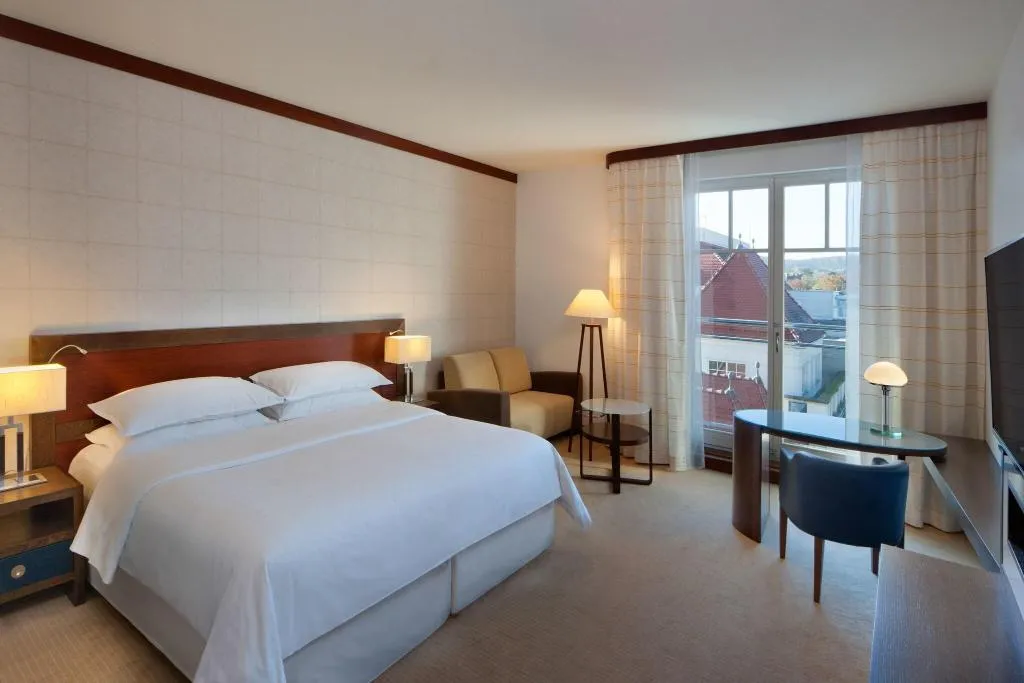 FAMILY ROOM KING SIZE BED Room, Sheraton Sopot, Gdansk