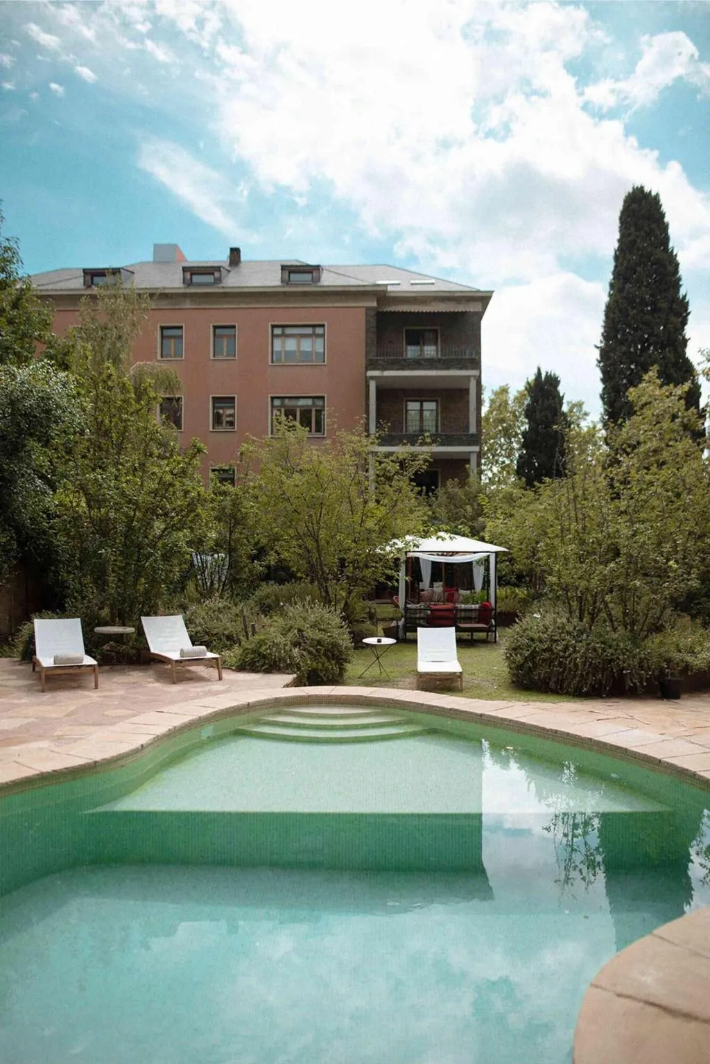 Pool, Primero Primera, Barcelona