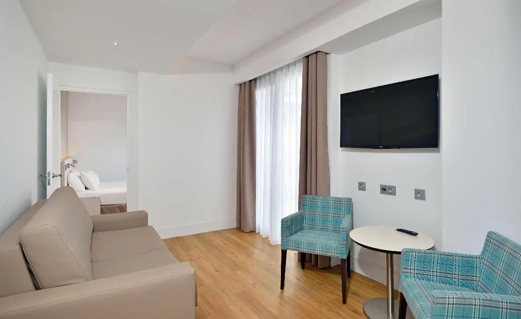 FAMILY ROOM STANDARD Room, Sol Torremolinos Don Pedro, Costa Del Sol