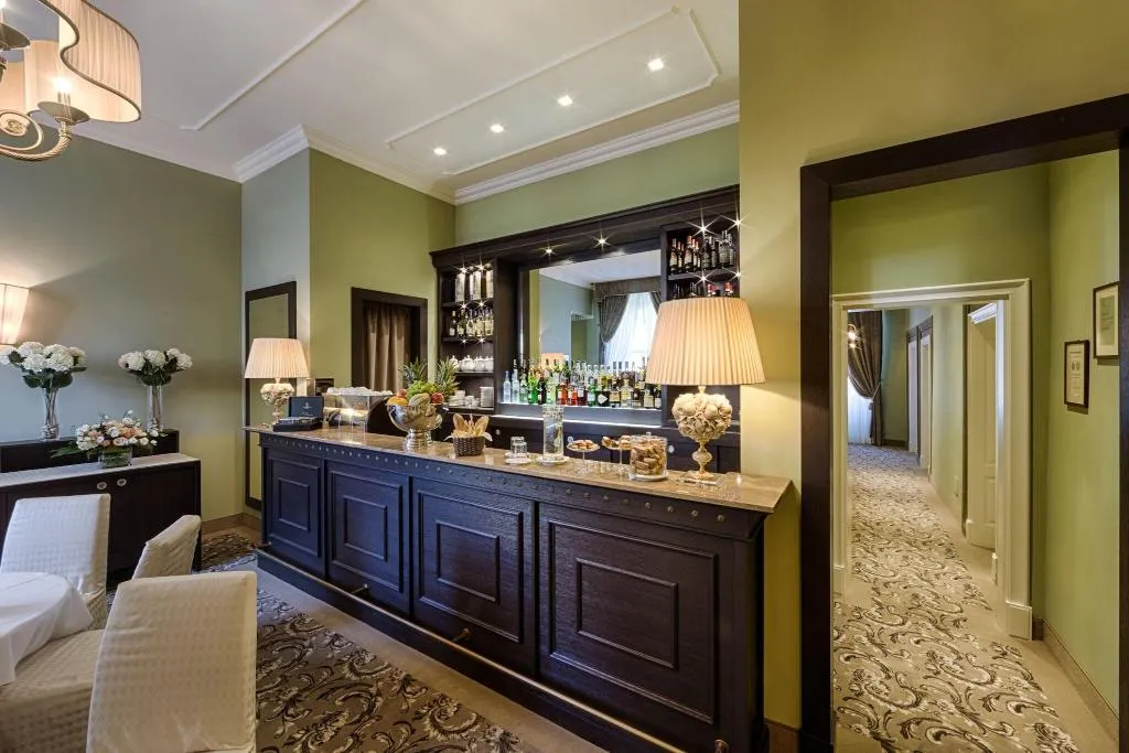 Bar, Palazzo Roselli Cecconi, Florence
