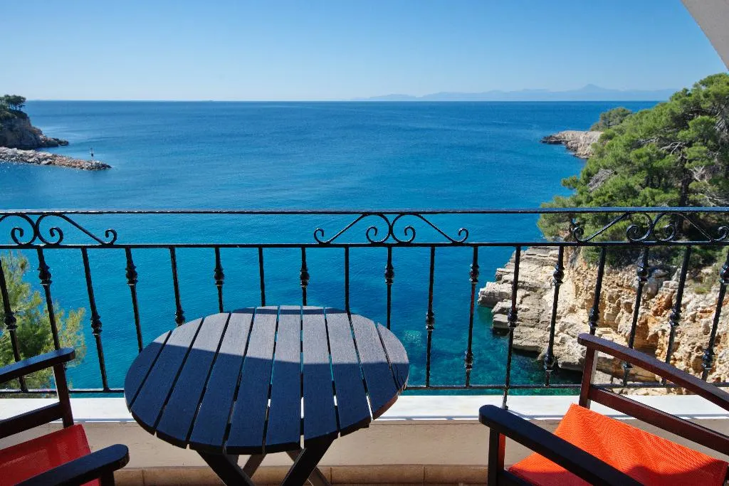 JUNIOR SUITE SEA VIEW Room, Yalis, Skiathos