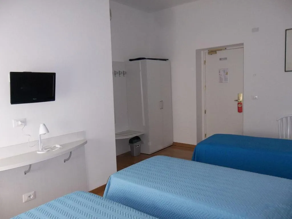 Room, Albergo Amalfi Milano, Milan