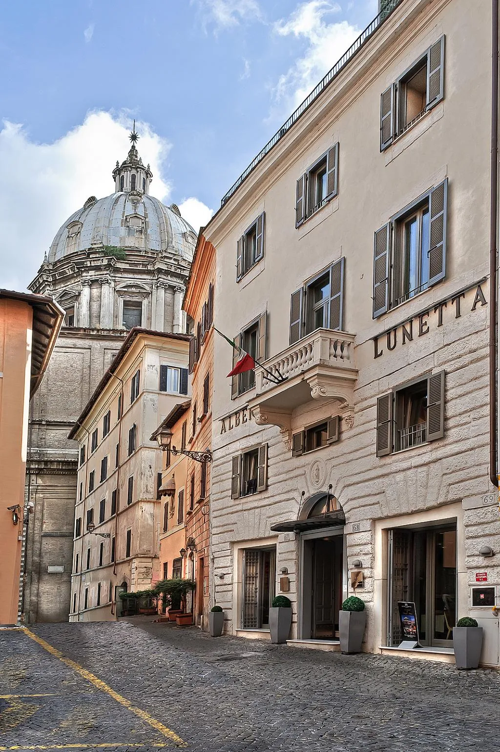 General view, Lunetta Roma, Rome