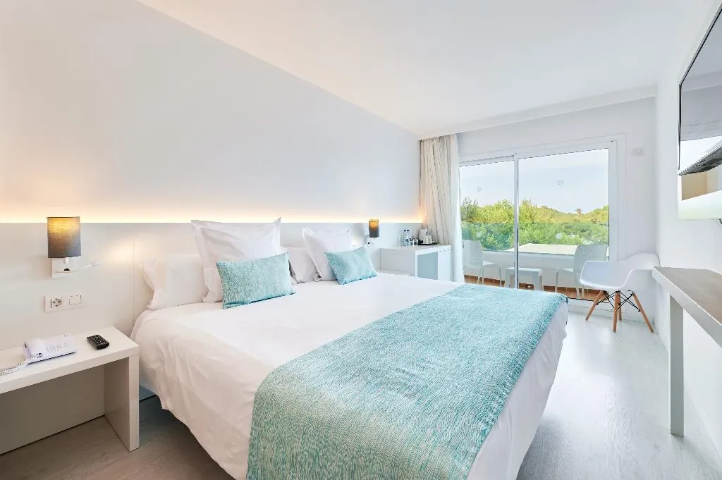 Double or Twin STANDARD Room, AluaSoul Hotel Carolina, Majorca