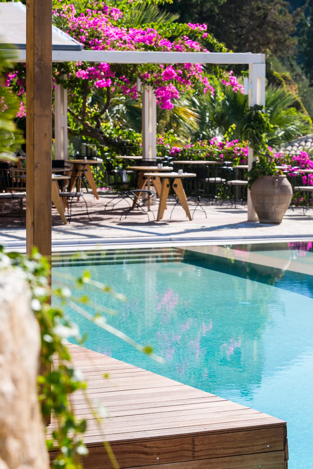 Pool, F Zeen, Kefallinia