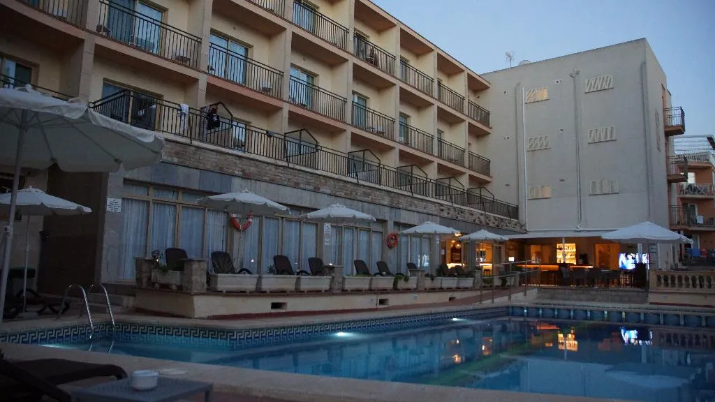 Pool, Iris, Majorca