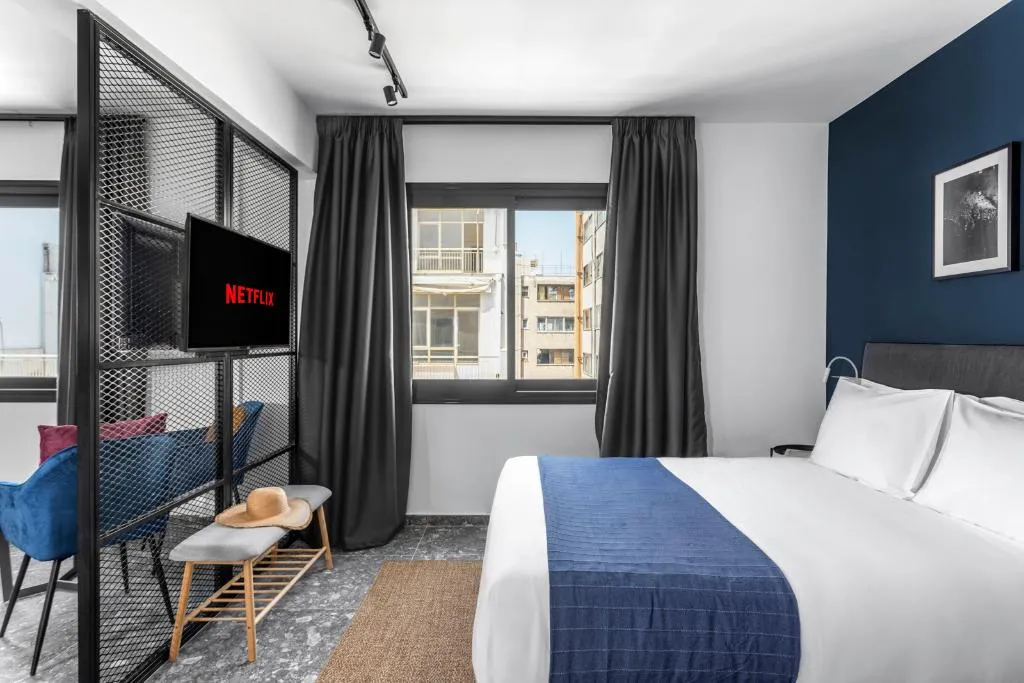 JUNIOR SUITE STANDARD Room, Play Theatrou, a member of Brown Hotels, Athens