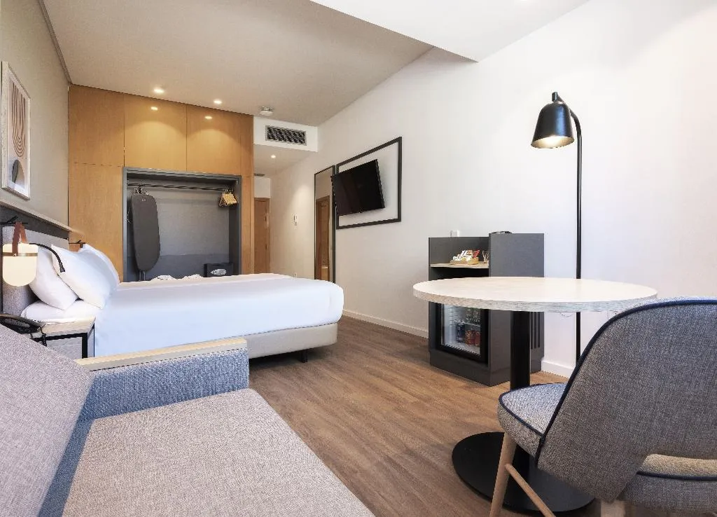Double or Twin PREMIUM Room, Málaga Alameda Centro Affiliated by Melia, Costa Del Sol