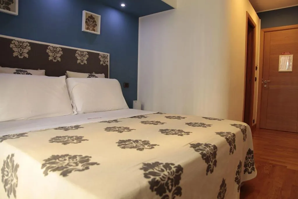 Room, B&B Orsini46, Naples