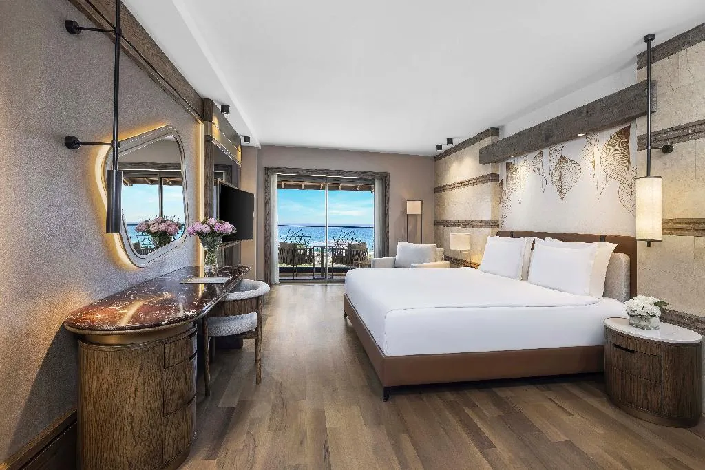 DOUBLE DELUXE KING BED Room, Kempinski Hotel The Dome, Antalya