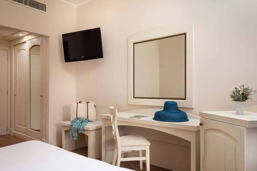 SINGLE GARDEN VIEW Room, Punta Negra, Alghero