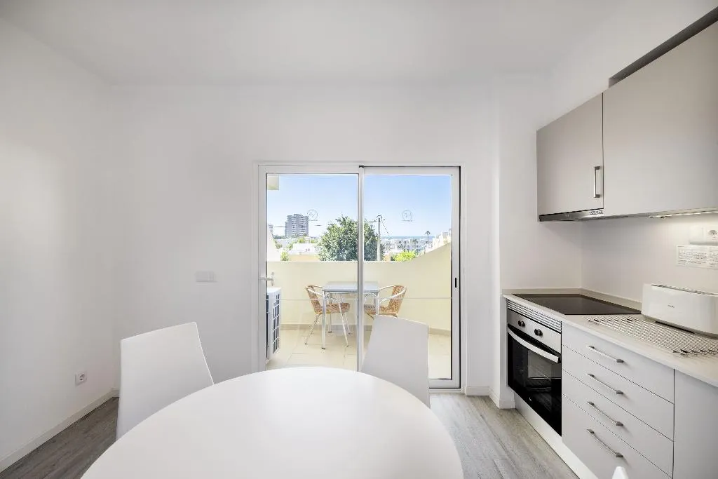 APARTMENT TWO BEDROOMS TWO BATHROOMS Room, AlvorMar Apartamentos Turisticos, Algarve