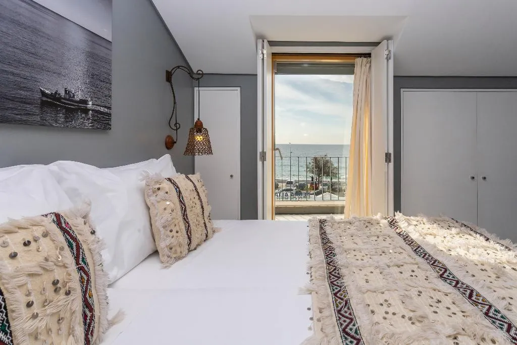 Double or Twin SUPERIOR WITH BALCONY Room, Casa Da Praça, Lisbon