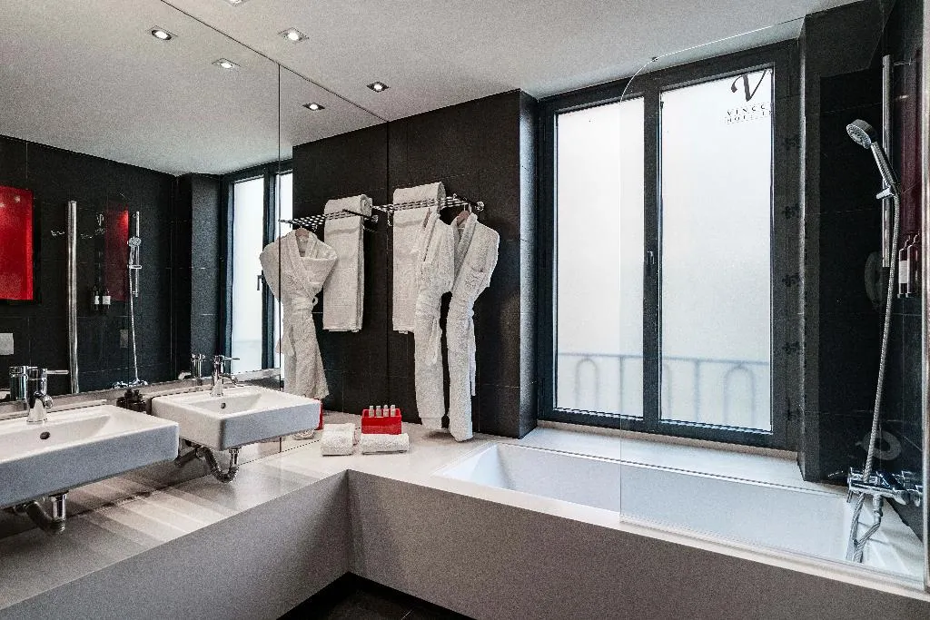 DOUBLE SINGLE USE WITH TERRACE Room, Vincci Via 66, Madrid