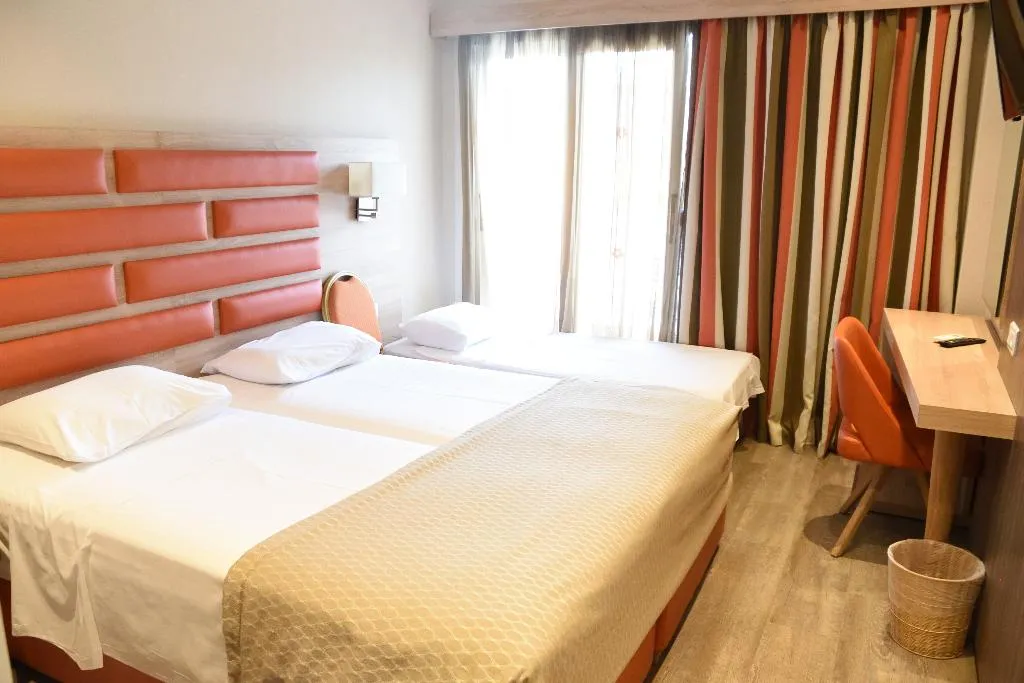 TRIPLE STANDARD Room, Jason Inn, Athens