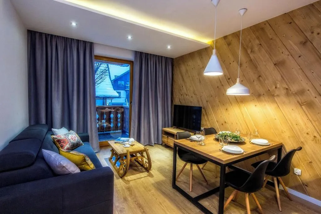 Room, ApartHotel Giewont, Krakow