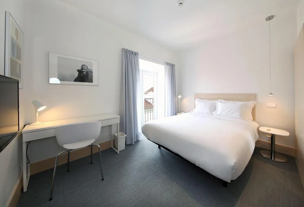 DOUBLE RIVER VIEW Room, Hotel Convento do Salvador, Lisbon