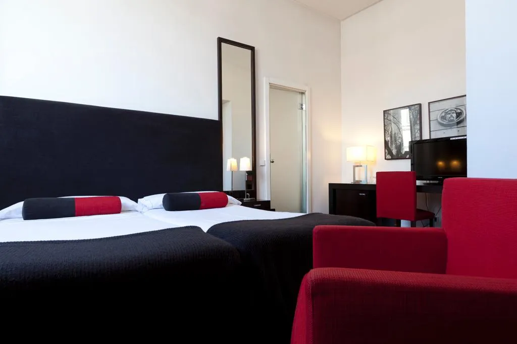 DOUBLE STANDARD Room, Quatro Puerta del Sol, Madrid