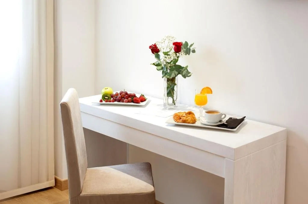 Room, Hotel Insula Barataria, Madrid