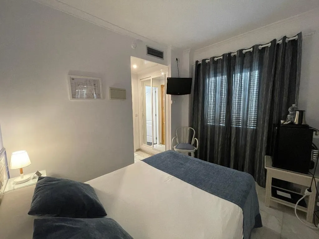 SINGLE STANDARD Room, Plaza Cavana, Costa Del Sol