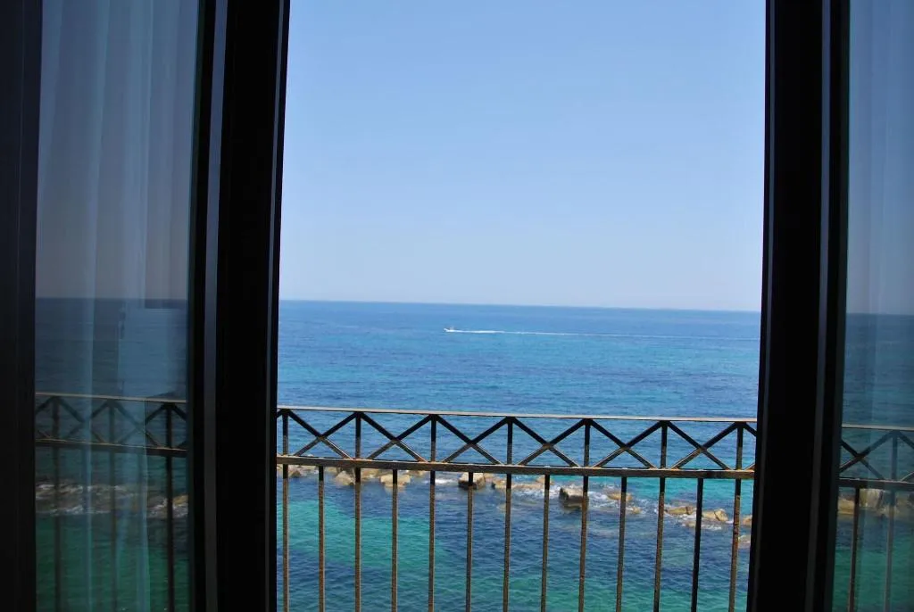 Room, Domus Mariae Benessere, Catania