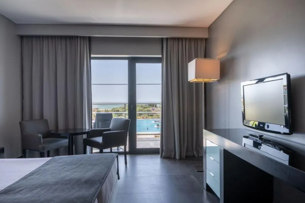 TWIN CLASSIC Room, Vila Gale Lagos, Algarve
