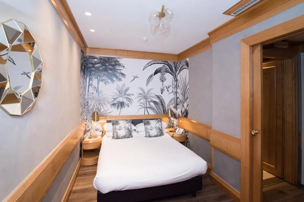 Double or Twin STANDARD Room, White, Rome