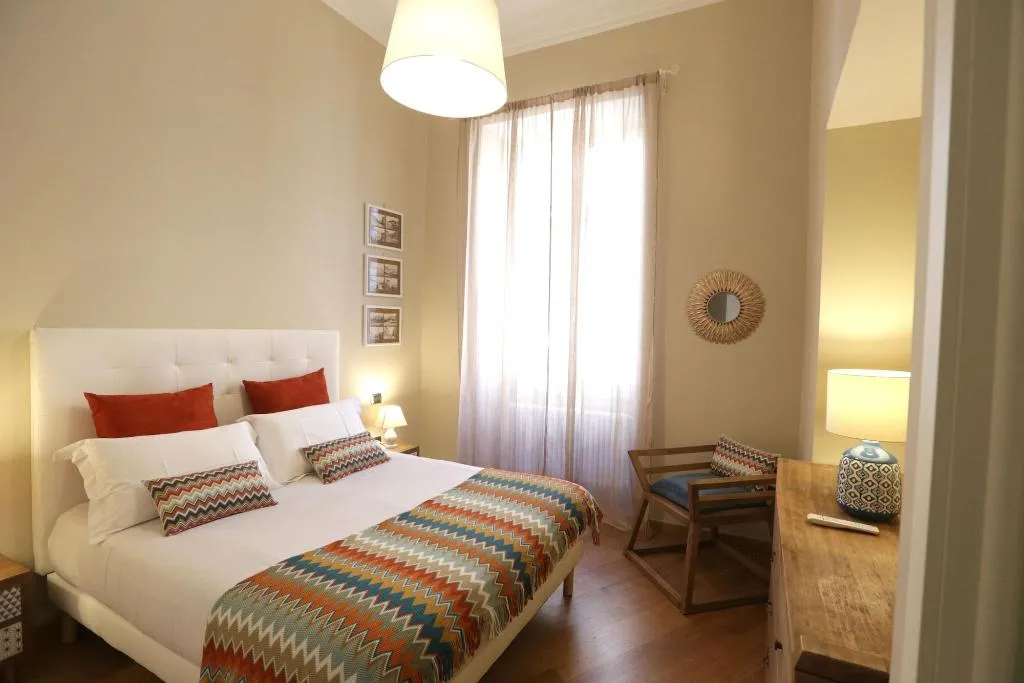 Room, I Viceré B&B Deluxe, Naples