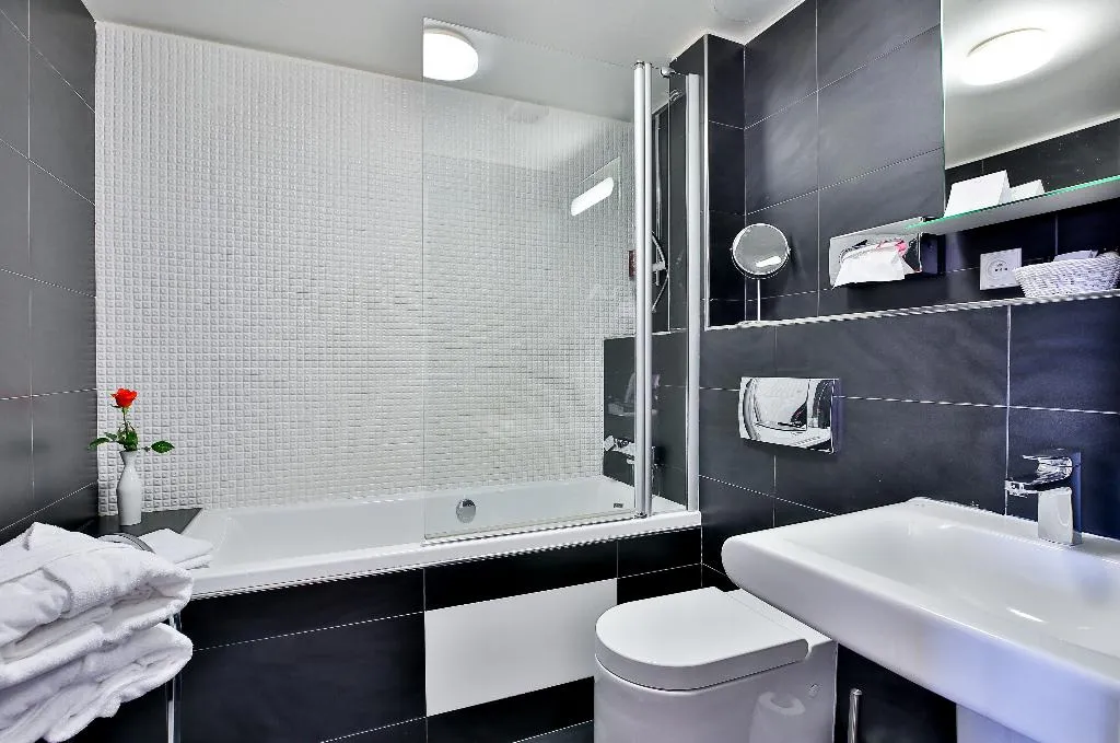 DOUBLE WITH DOUBLE BED Room, LH Vintage Design Hotel Sax, Prague