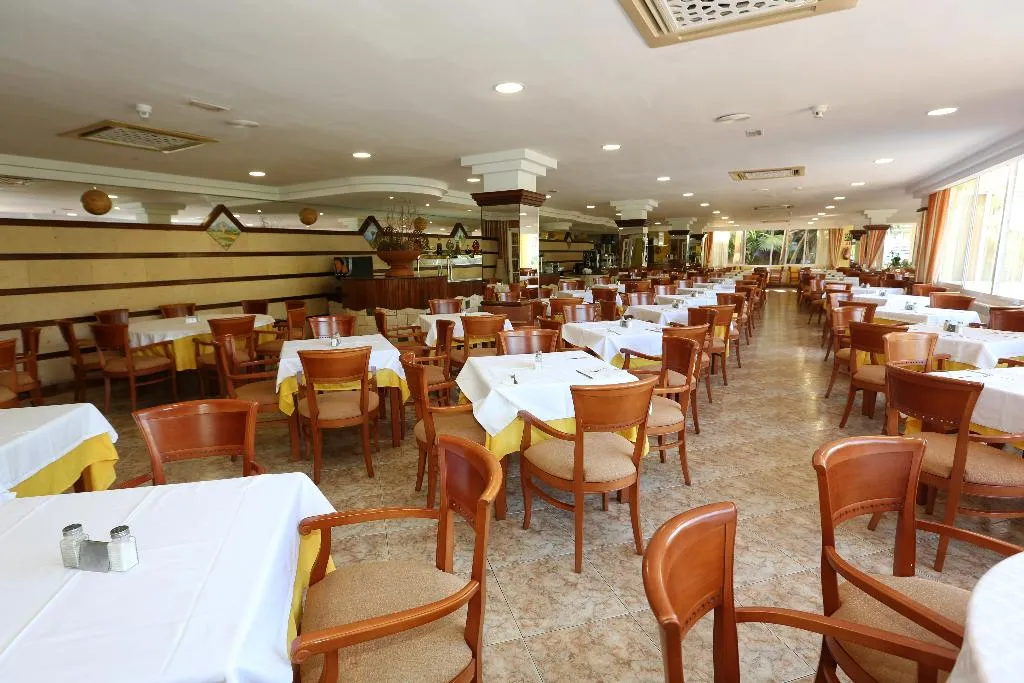 Restaurant, Manaus, Majorca