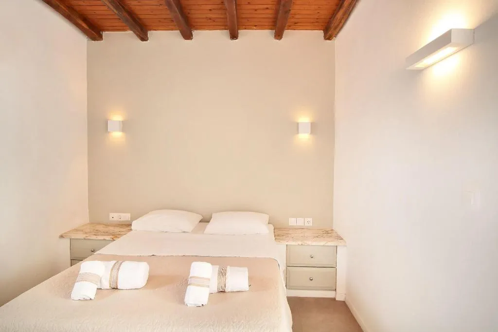 Room, Kritikakis Village Apartments, Santorini