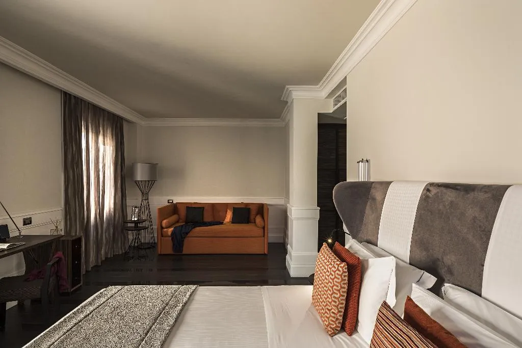 TRIPLE EXECUTIVE Room, Palazzo Navona, Rome