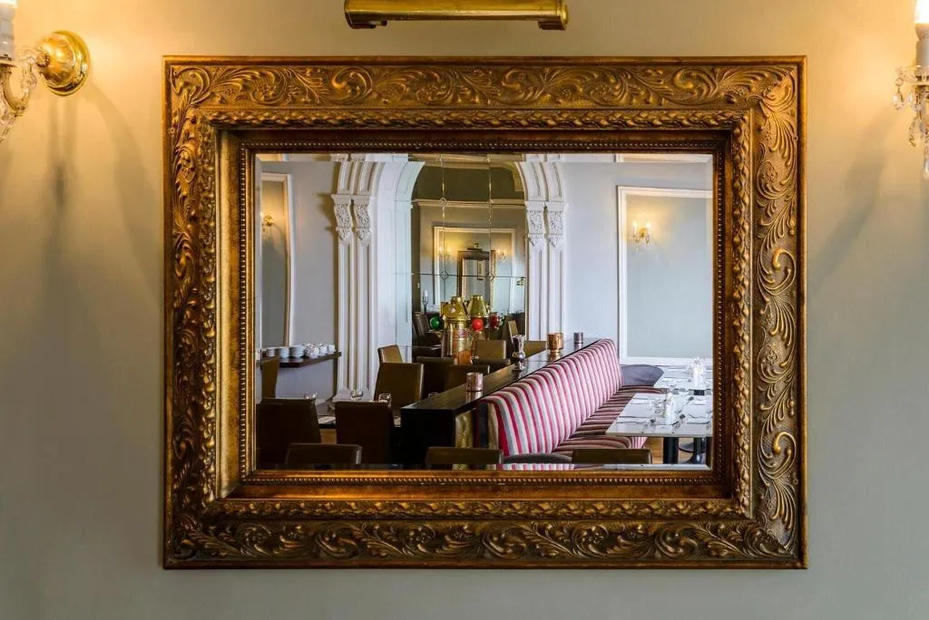 Lobby, Commodore, Cork
